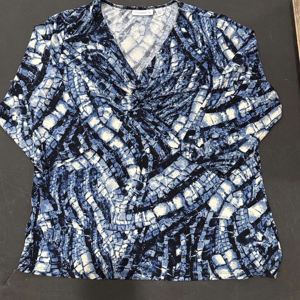 Susan Graver Abstract Blue and White Blouse
